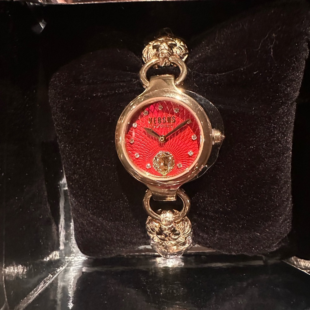 SOLD!!Versace Womens Broadwood Watch